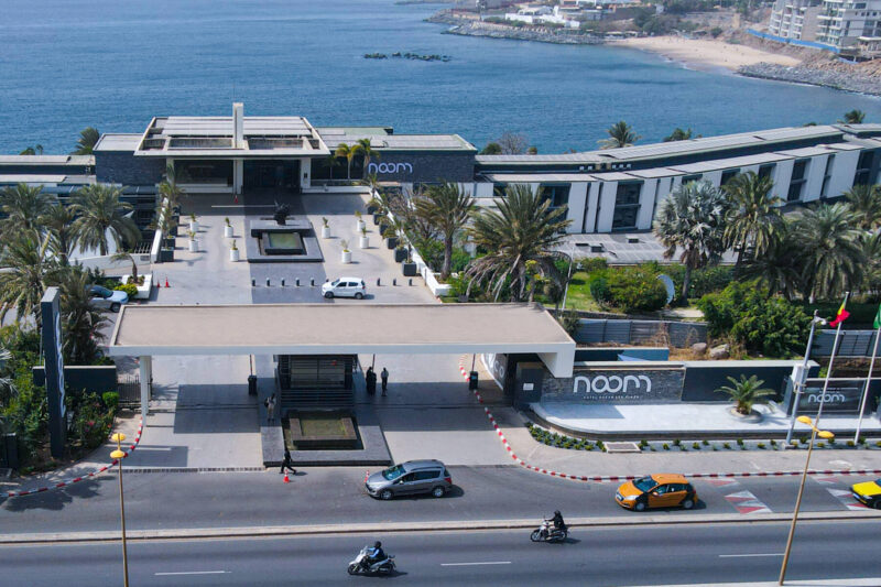 Noom Hotel Dakar entrance